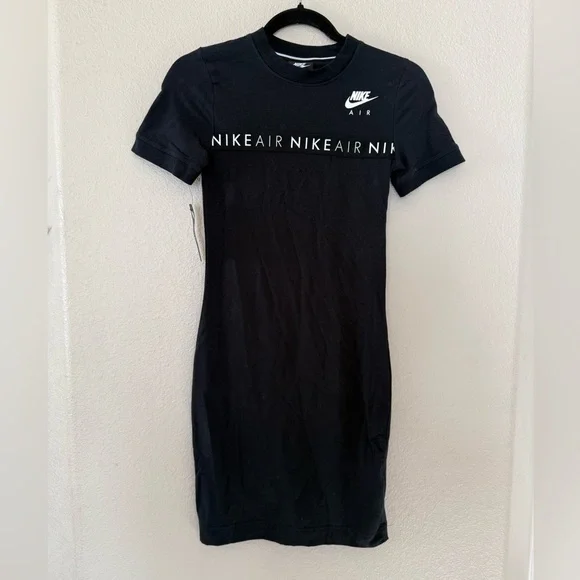 NWT Nike Air Black Tight Fit Mini Dress Size XS - Picture 1 of 4